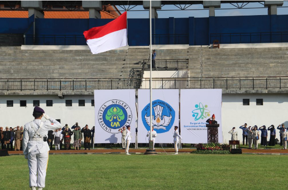 Peringatan Upacara Hari Pendidikan Nasional 2023 sebagai Momentum Peningkatan Peran Civitas Akademika Universitas Negeri Malang  untuk Mewujudkan SDGs Pendidikan yang Berkualitas