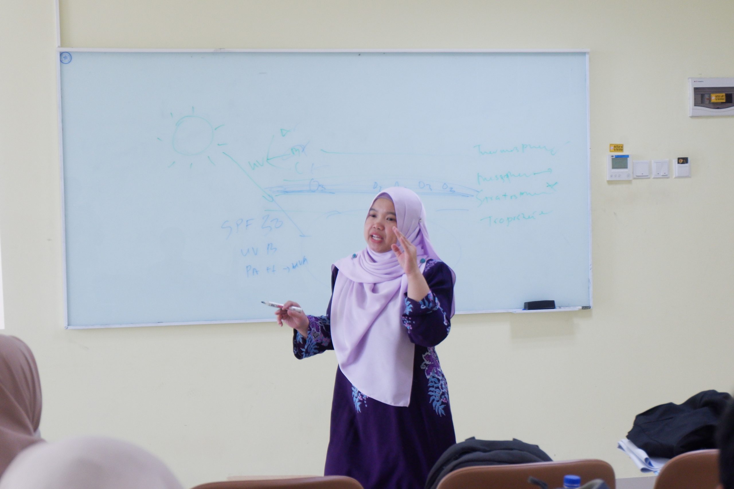 Dr. Maisarah Jaafar Mengajar dalam Co-Teaching di PS. Bioteknologi FMIPA UM