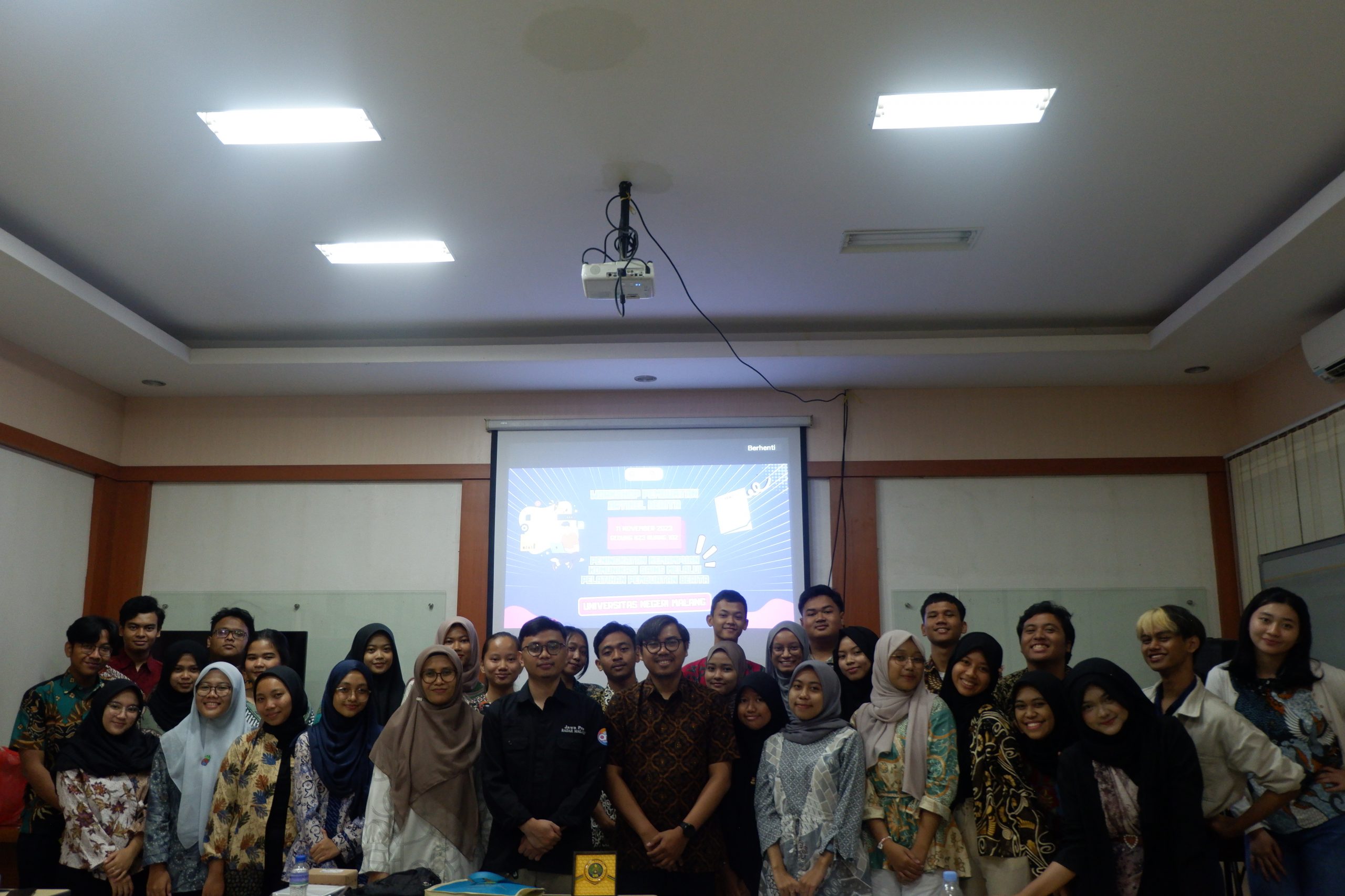 Tingkatkan Komunikasi Sains dengan Workshop Pembuatan Berita Prodi Bioteknologi UM