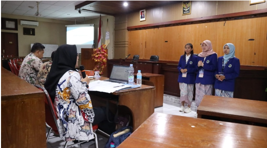 TIM BIOTEKNOLOGI UM BERSAING DALAM BABAK FINAL LKTI NASIONAL  “SEMAR COMPETITION FILM” 2024