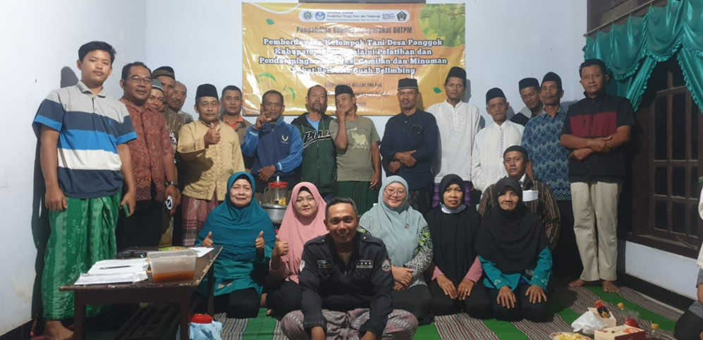 Bioteknologi FMIPA UM, Latih Pembuatan Camilan dan Minuman Sehat Berbasis Buah Belimbing bagi Kelompok Tani Lumpang Sewu Di Desa Ponggok, Kabupaten Blitar